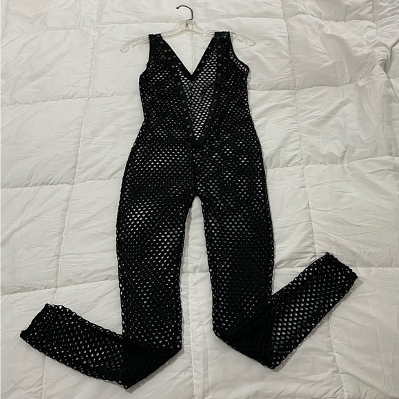 Seven’til Midnight Deep V Fishnet Body Stocking. Size Sm - Picture 14 of 15